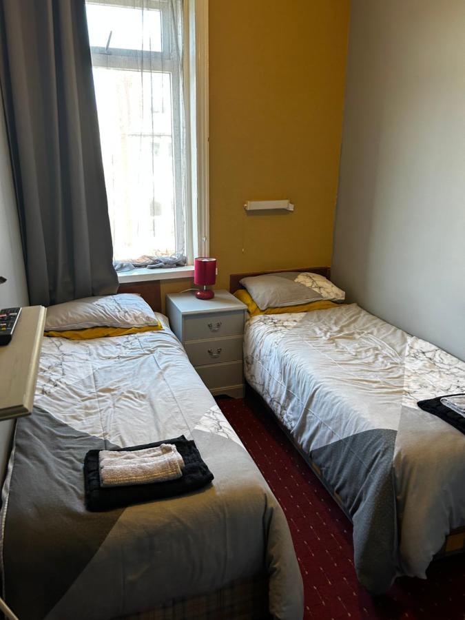 The Rhyl Bed and Breakfast Μπλάκπουλ Εξωτερικό φωτογραφία